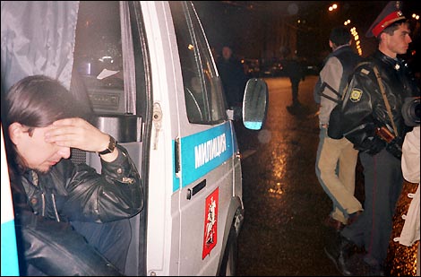 Один из первых освобожденных. Фото Владимира Павленко. Новая газета