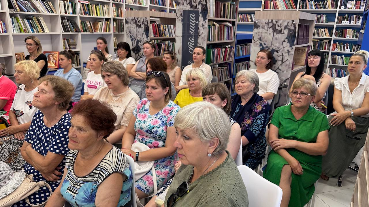 Встреча памяти Юрия Щекочихина в библиотеке г. Уварово