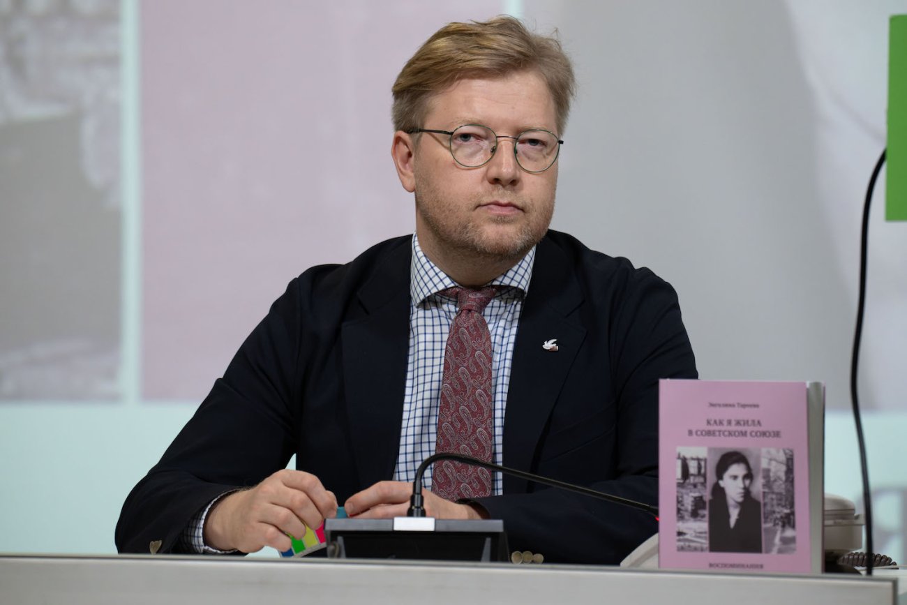 Председатель партии Николай Рыбаков