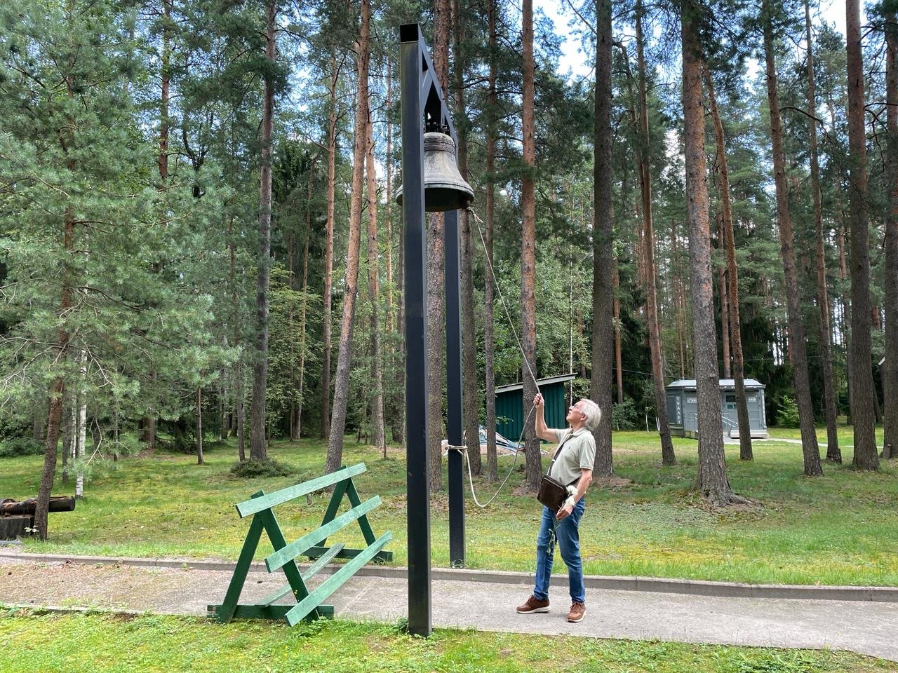 Делегация «Яблока» на Левашовском кладбище: Александр Шишлов