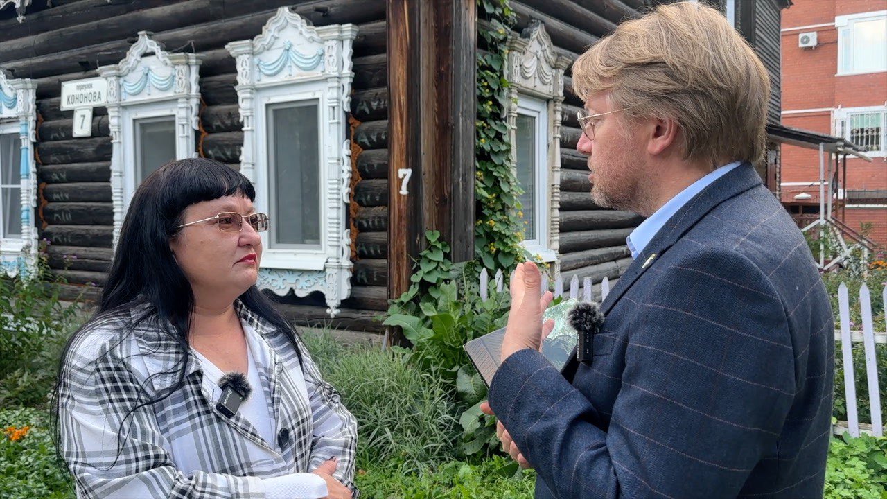 Николай Рыбаков и Евгений Каверзин на встрече с председателем ТОС «Купеческий» Ольгой Фроловой/пресс-служба партии