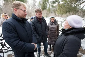 С директором музея писателя В. Астафьева