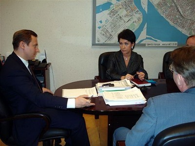 Непарламентские партии на приёме у власти 